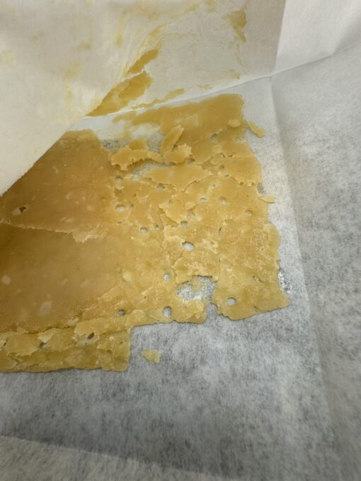 Buy Luminate Premium Shatter – High-quality THC concentrate with glass-like texture for dabbing or vaping