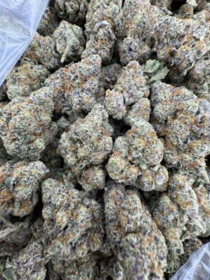 lemon drizzle strain, chocolate drizzle strain, lemon rizz strain, drizzle beach strain, cherry drizzle strain