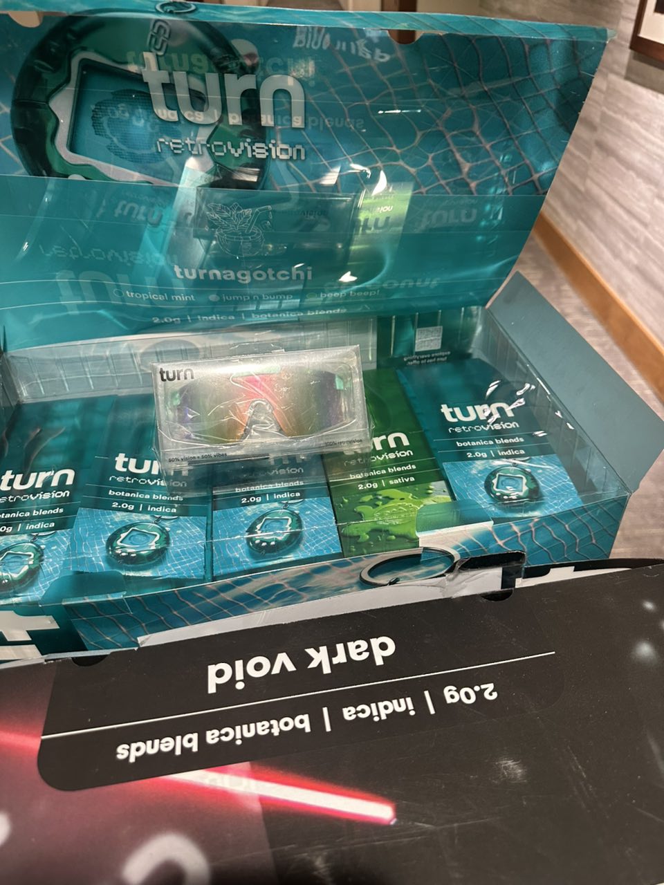 Turn Retrovision, turn disposable, turn vape, turn pen, turn 2g